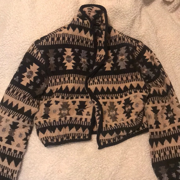 New Identity Other - Cute aztec print crop coat